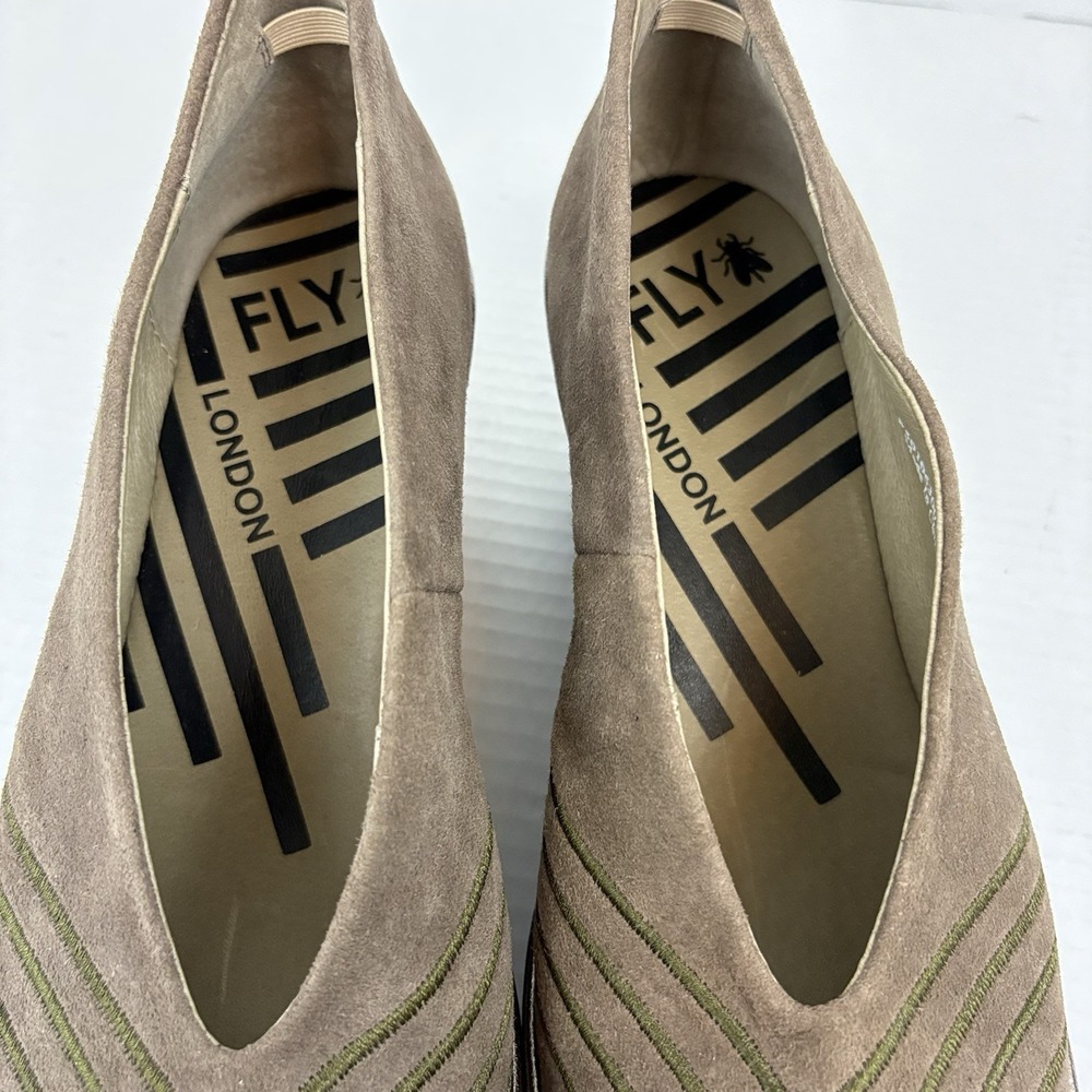 Fly London Women 41 Suede Wedge Pumps Taupe Brown Green Stitch Comfort Shoes - Picture 9 of 13